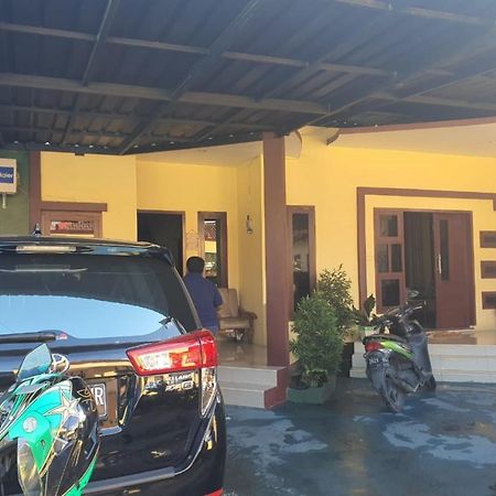 Apartamento New Puri Amalia Banyuwangi  Exterior foto