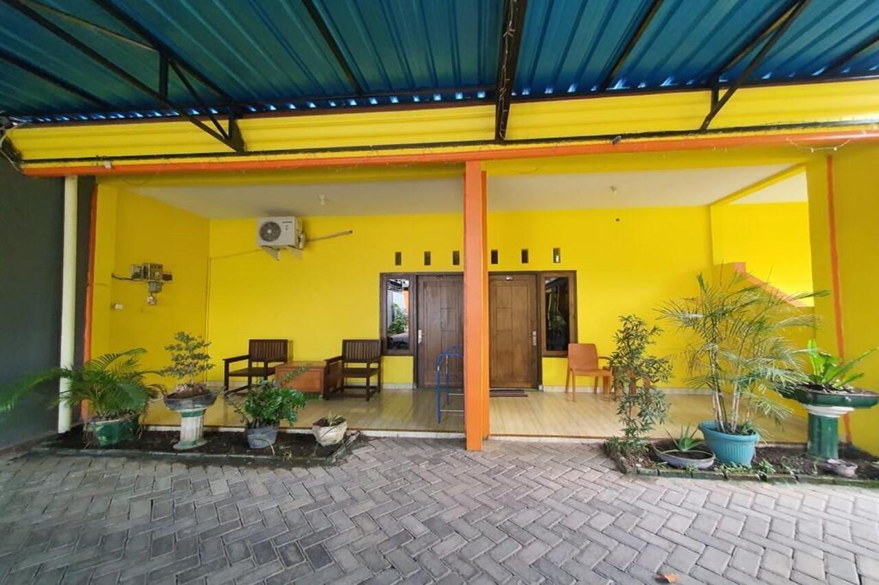 Apartamento New Puri Amalia Banyuwangi  Exterior foto